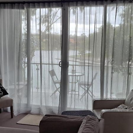 Marina View Apartment On The Maribyrnong River, Melbourne Eksteriør billede