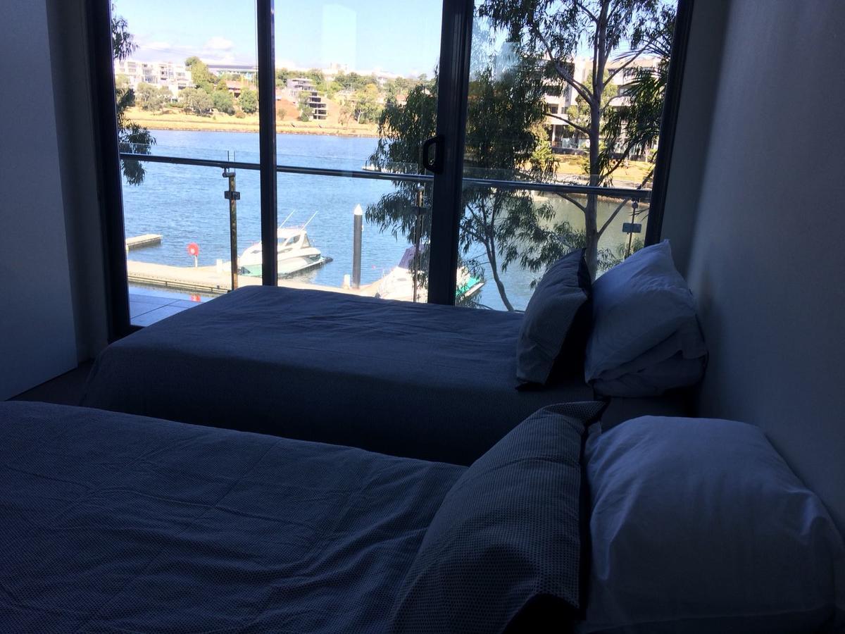 Marina View Apartment On The Maribyrnong River, Melbourne Eksteriør billede