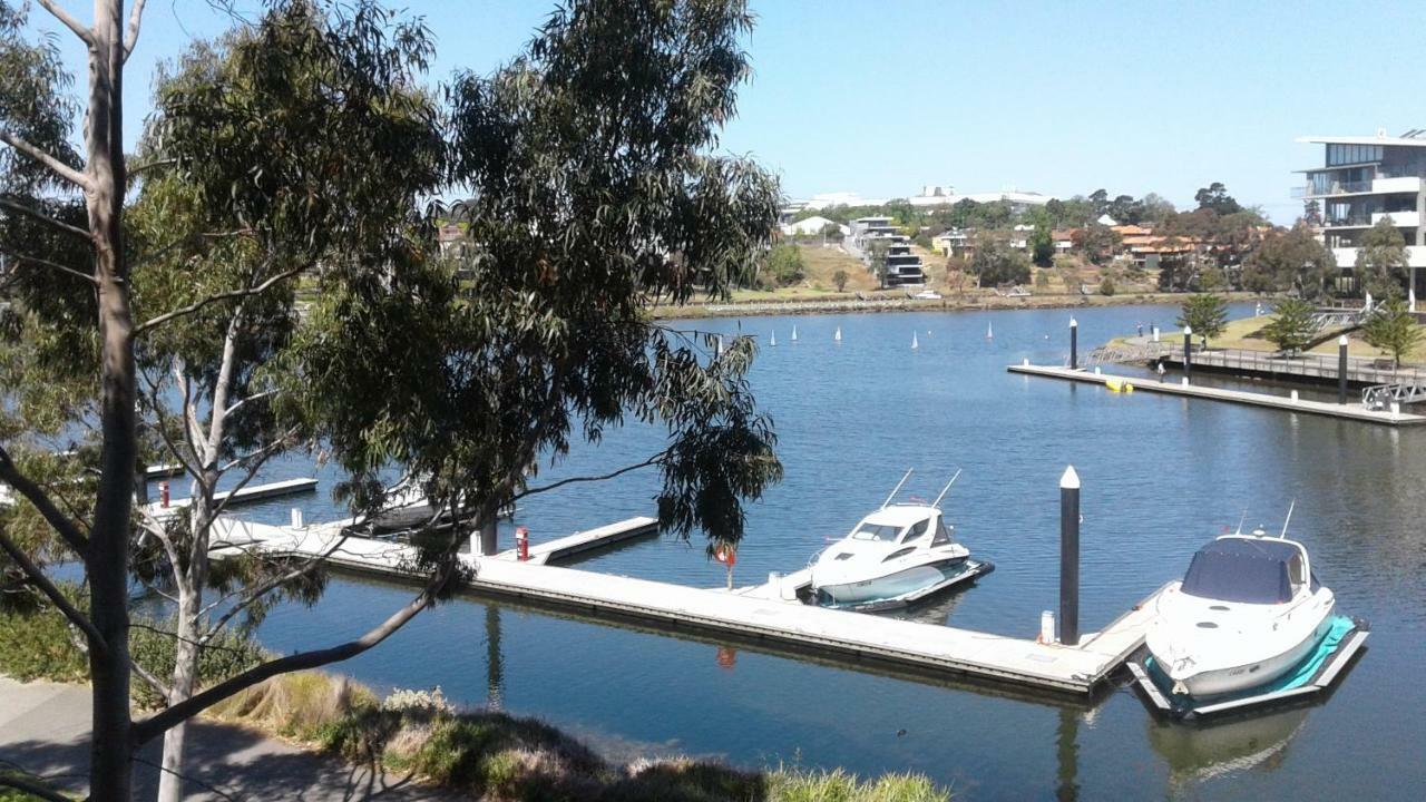 Marina View Apartment On The Maribyrnong River, Melbourne Eksteriør billede